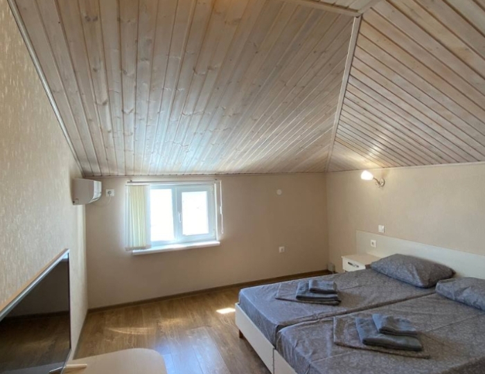 2-местное 1-комн. мансарда (с 1 доп. местом) - База отдыха «ЮгРа»