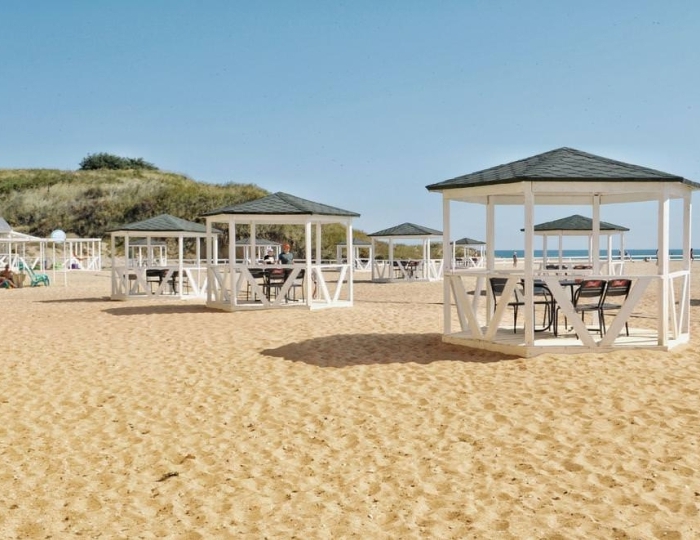 Море и пляж - База отдыха «ЮгРа»