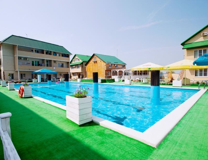 Бассейн - База отдыха «ЮгРа»