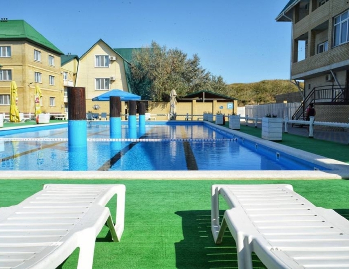 Бассейн - База отдыха «ЮгРа»