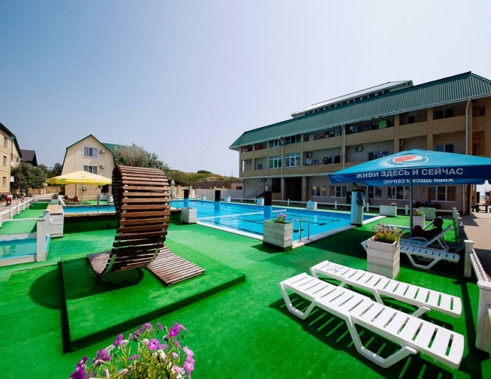 Бассейн - База отдыха «ЮгРа»